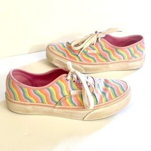 Vans Kids Rainbow Wave Sneakers Big Kids size 3
